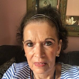 Meet your Posher, Angela